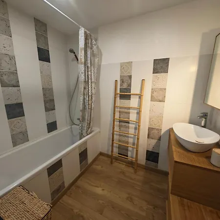 Superbe T2 Moderne Avec Clim, Wifi, Parking - 2/4 Personnes - Fr-1-794-170 Canet-en-Roussillon