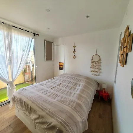 Superbe T2 Moderne Avec Clim, Wifi, Parking - 2/4 Personnes - Fr-1-794-170 *